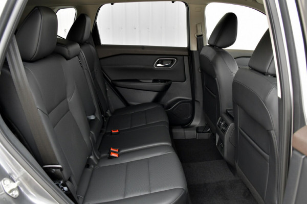 2024 MY25 Nissan X-Trail T33 N-TREK SUV Image 5
