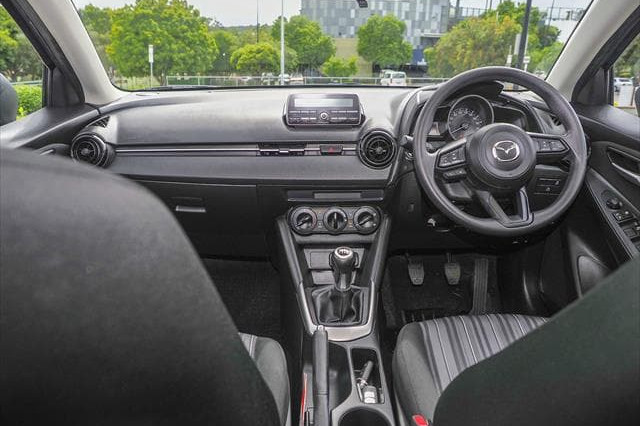 2017 Mazda 2 DL Series Neo Sedan Image 11