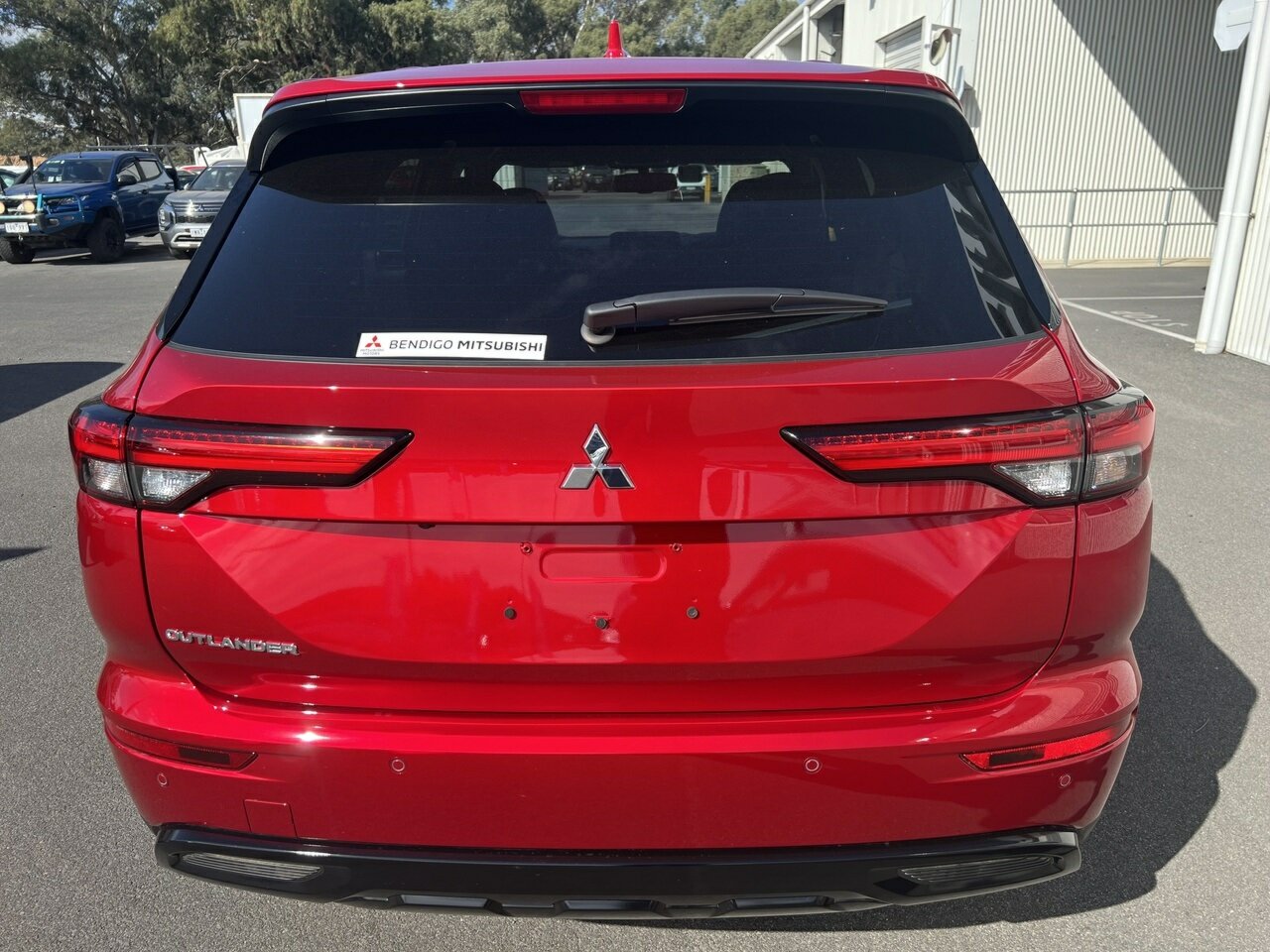2024 Mitsubishi Outlander ZM Black Edition SUV Image 6