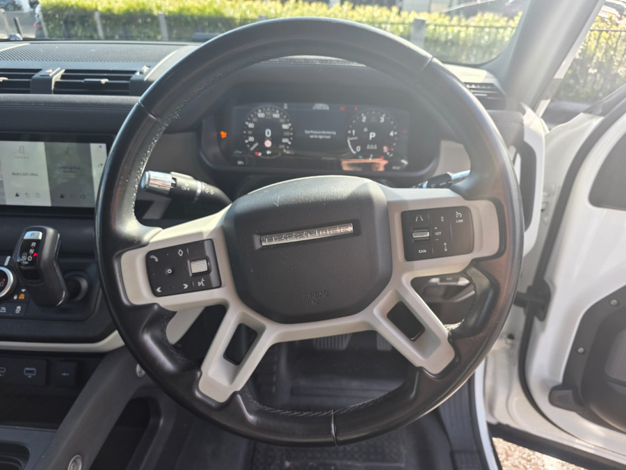 2020 MY21 Land Rover Defender L663 110 D300 SE SUV Image 27