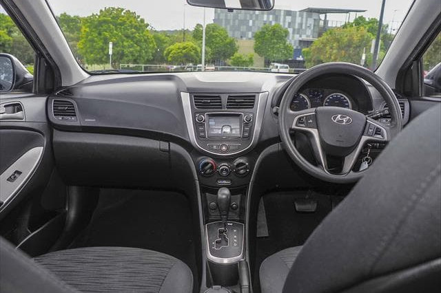 2016 Hyundai Accent RB3 Active Hatch Image 11