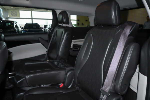 2023 Kia Carnival KA4 SLi People Mover Image 9