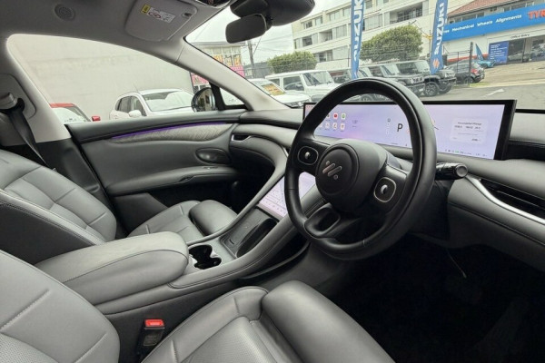 2026 MG IM6 S12L Platinum Wagon Image 17