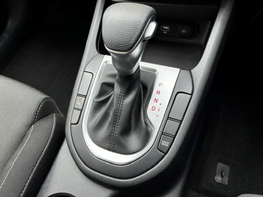 2023 MY24 Kia Cerato BD S Hatch Image 18
