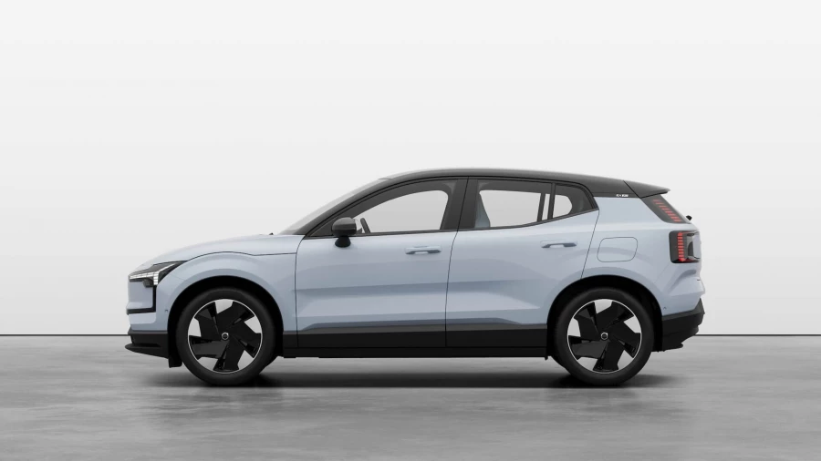 2025 Volvo EX30  Single Motor Extended Range Ultra SUV Image 2