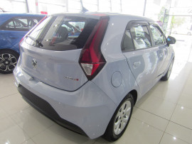 2022 [THIS VEHICLE IS SOLD] image 6
