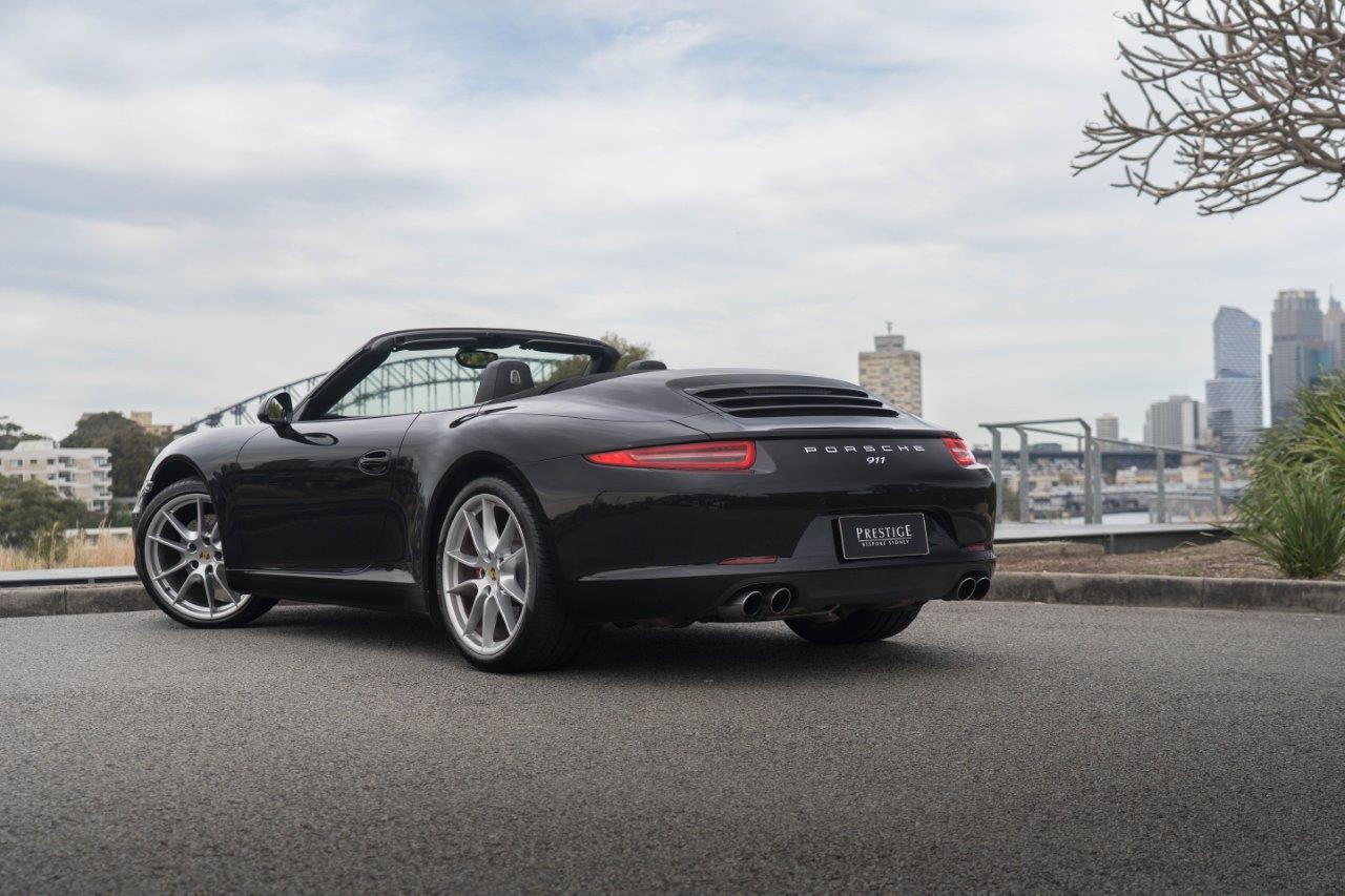 2013 Porsche 911 991 Carrera Convertible Image 2