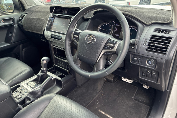 2018 Toyota LandCruiser Prado GDJ150R GXL SUV Image 15