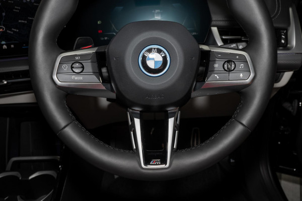 2025 BMW iX1 U11 xDrive30 M Sport SUV image 11