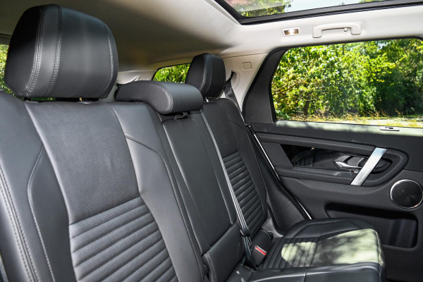 2025 MY25.5 Land Rover Discovery Sport L550 P200 S SUV image 7