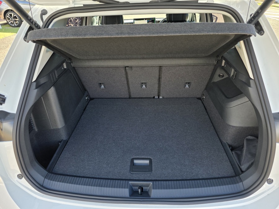2026 Volkswagen Tiguan CT 150TSI eHybrid Elegance SUV Image 9
