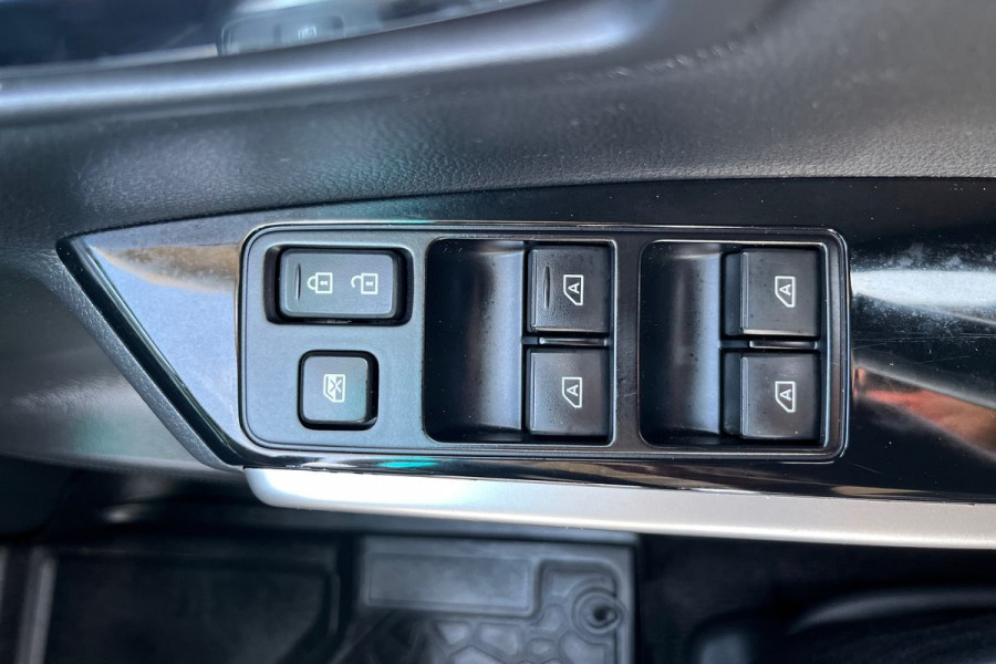 2020 Mitsubishi Pajero Sport QE GLX SUV Image 18
