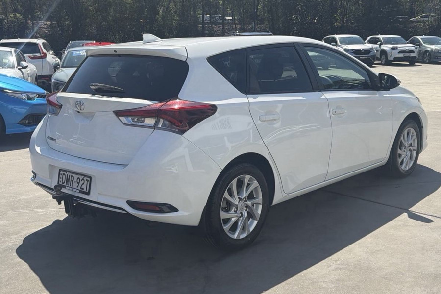 2017 Toyota Corolla ZRE182R Ascent Sport Hatch Image 4