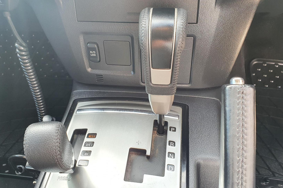 2015 Mitsubishi Pajero NX GLX Suv Image 18