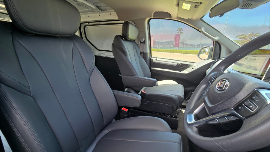 2026 MY25 LDV G10 SV7C + Van Image 4