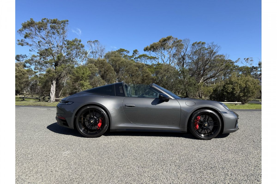 2022 Porsche 911 992 Targa 4 GTS Convertible Image 4