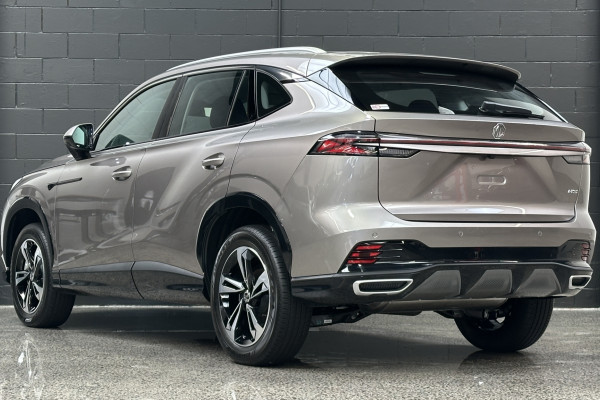 2026 MY25 MG HS AS33 Vibe SUV Image 5