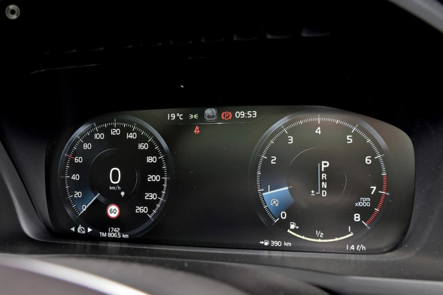 2020 Volvo XC90 L Series T6 R-Design Suv Image 19