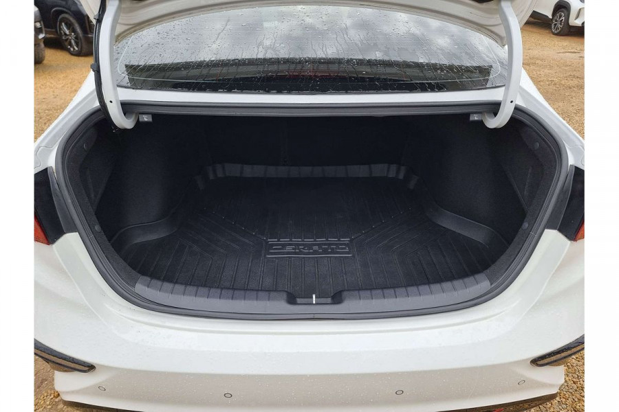 2019 Kia Cerato BD GT Sedan Image 11
