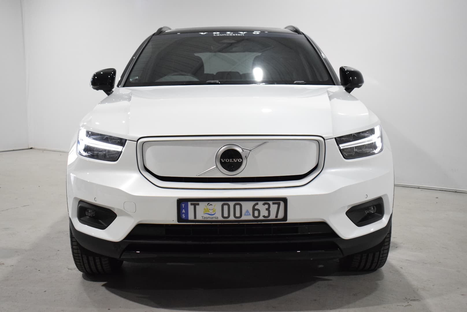 2021 MY22 Volvo XC40  Recharge Pure Electric SUV Image 8
