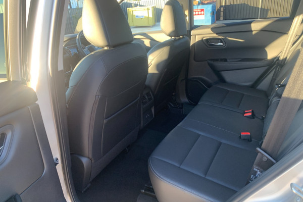 2026 Nissan X-Trail T33 ST-L SUV Image 13