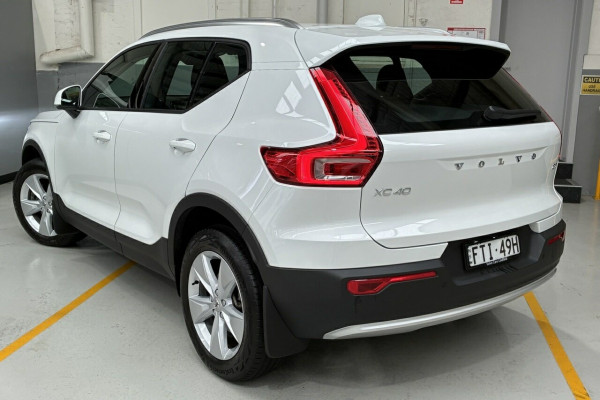 2025 Volvo XC40 XZ Plus B4 SUV Image 2
