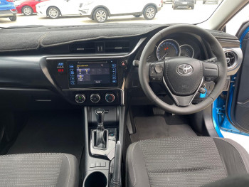 2015 Toyota Corolla ZRE182R Ascent Sport Hatch image 14