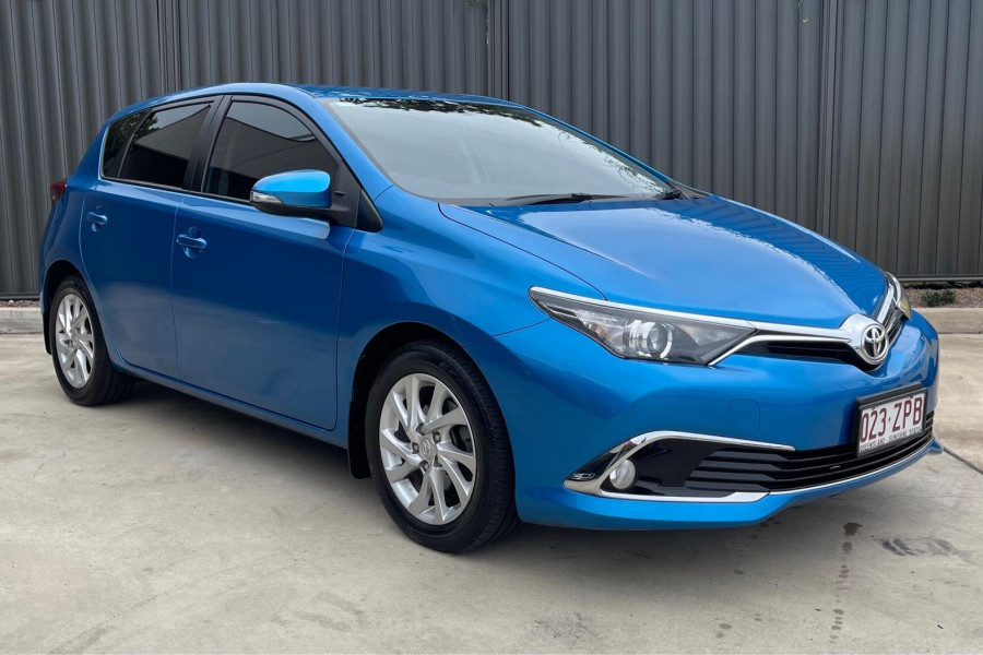 2015 Toyota Corolla ZRE182R Ascent Sport Hatch Image 1