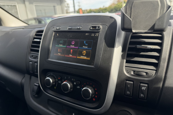 2022 Mitsubishi Express SN GLX+ Van Image 24
