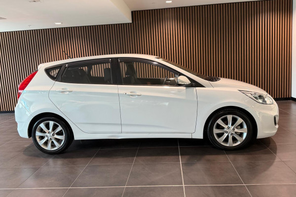 2019 Hyundai Accent RB6 Sport Hatch Image 5