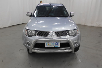 2015 Mitsubishi Triton GLX-R Utility crew cab