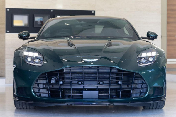 2026 Aston Martin Vanquish   Coupe Image 2