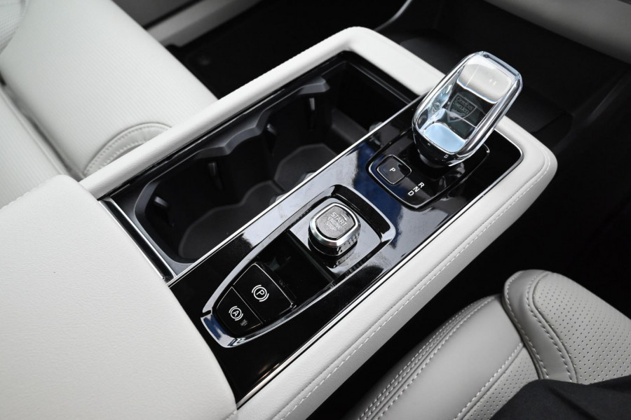 2026 Volvo XC90 L Series Ultra B5 Dark SUV