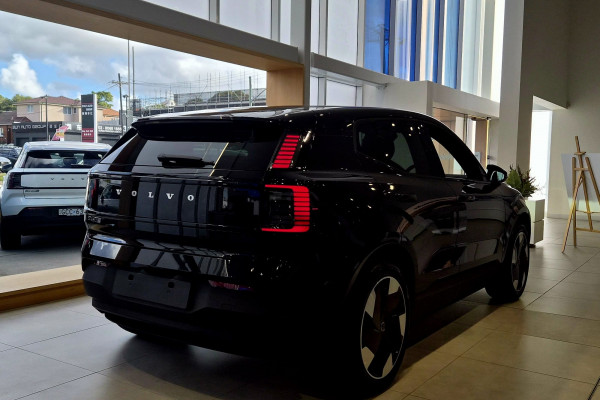 2026 Volvo EX30  Single Motor Extended Range Ultra SUV Image 5