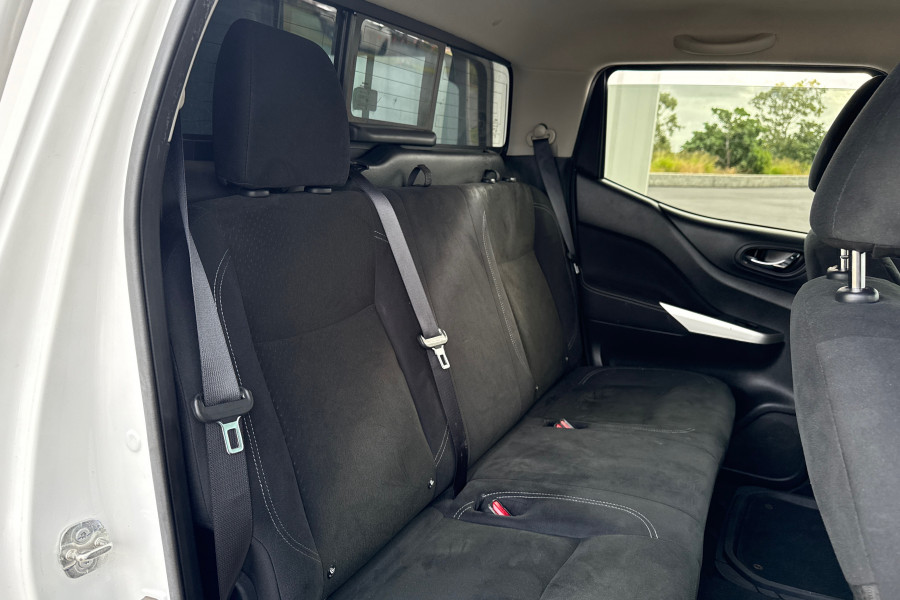 2020 Nissan Navara D23 Series 4 ST King Cab Pickup Image 13