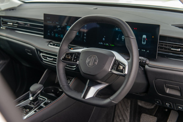 2026 MG HS Super Hybrid Excite SUV Image 9