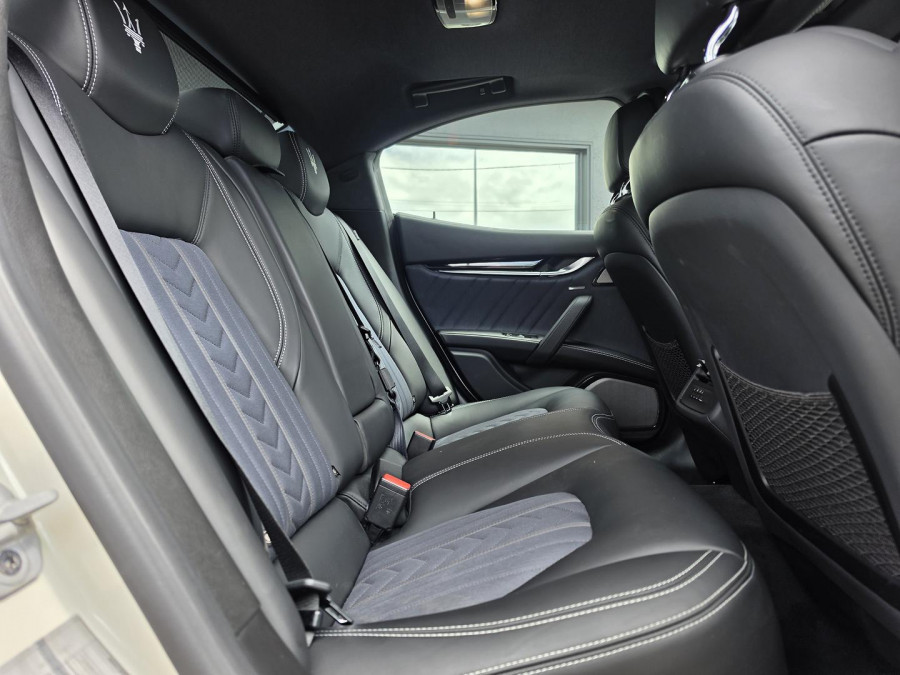 2020 Maserati Ghibli M157 GranLusso Sedan Image 17