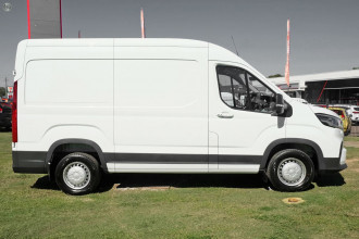 2022 MY21 LDV Deliver 9   Van image 5