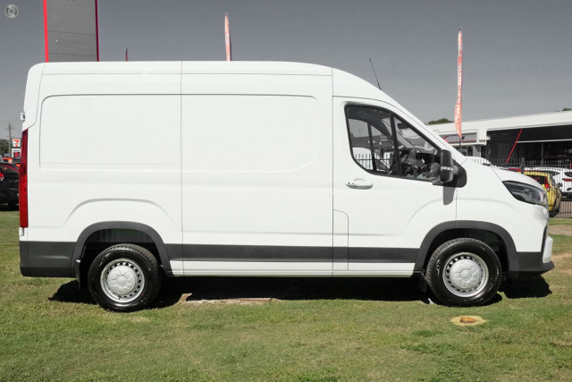 2022 MY21 LDV Deliver 9   Van