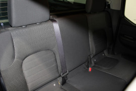 2013 Nissan Navara D40 S6 Turbo ST Utility crew cab