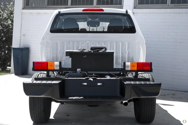 2026 MY25.5 Isuzu D-MAX RG SX Cab Chassis Image 3