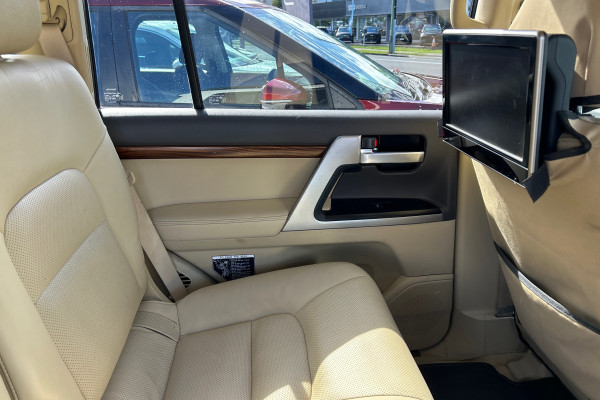 2016 Toyota LandCruiser VDJ200R Sahara SUV Image 35