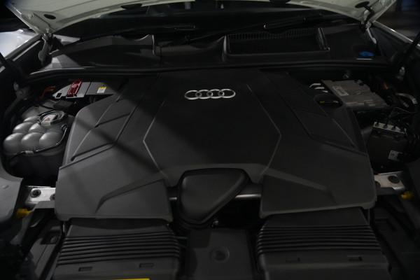 2019 Audi Q8 F1 55 TFSI SUV Image 40