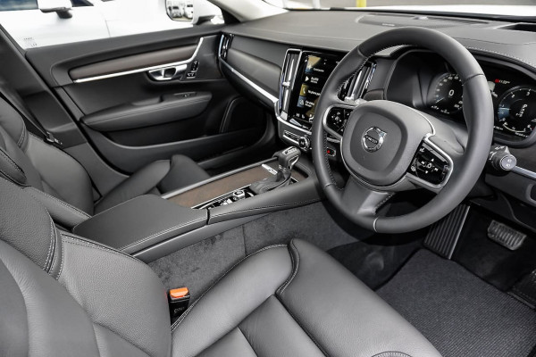 2019 MY20 Volvo V90 Cross Country D5 Wagon Image 5