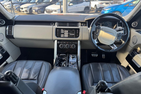 2014 MY14.5 Land Rover Range Rover L405 SDV8 Vogue SE SUV Image 12