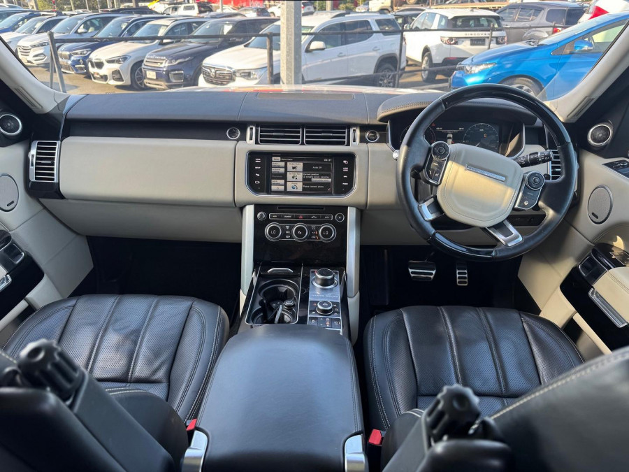 2014 MY14.5 Land Rover Range Rover L405 SDV8 Vogue SE SUV Image 12