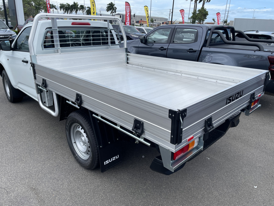 2026 MY25.5 Isuzu D-MAX RG SX High Ride Cab Chassis Image 6