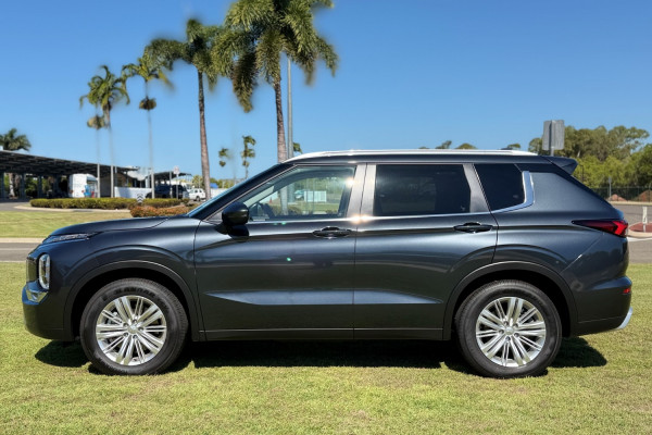 2024 Mitsubishi Outlander ZM LS SUV Image 5