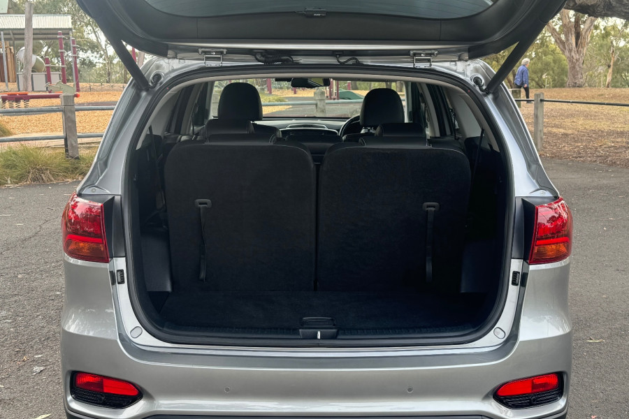 2018 MY19 Kia Sorento UM GT-Line SUV Image 12
