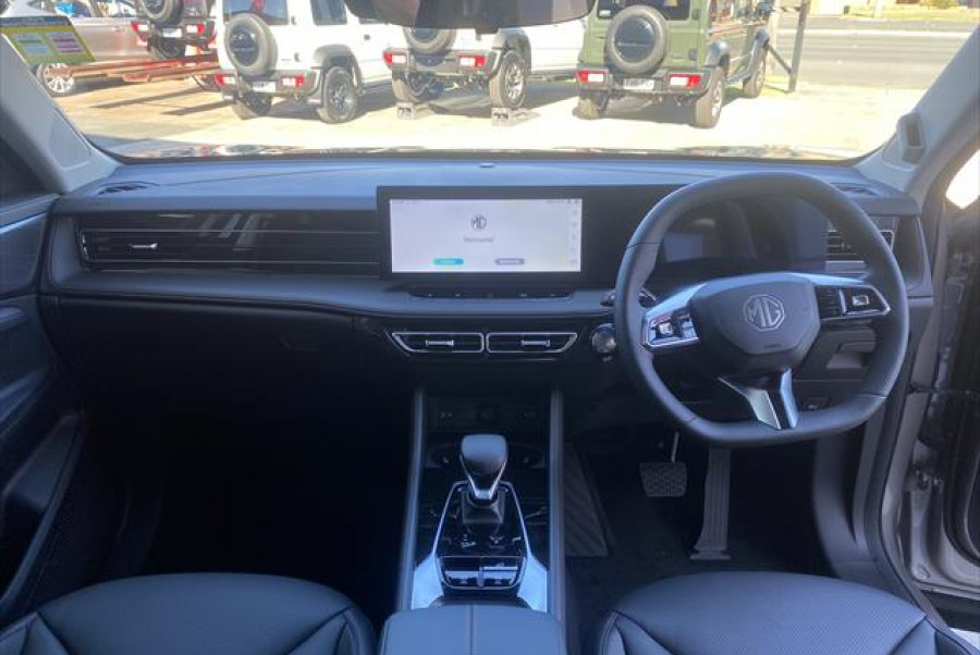 2024 MY24.5 MG HS AS33 Essence SUV Image 10